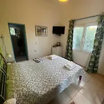 Glaros Aparthotel