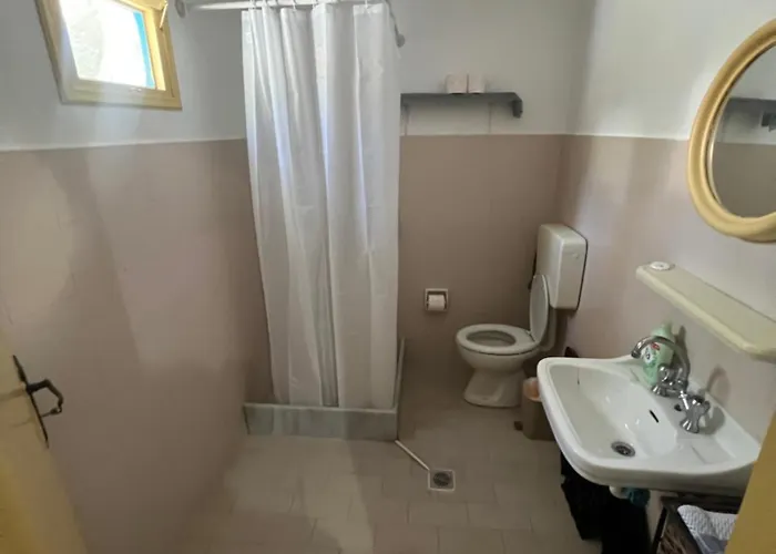 Glaros شقة فندقية 3*