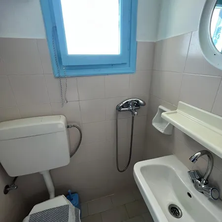 Apart Otel Glaros 3*