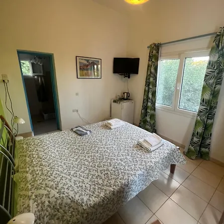 Glaros Aparthotel