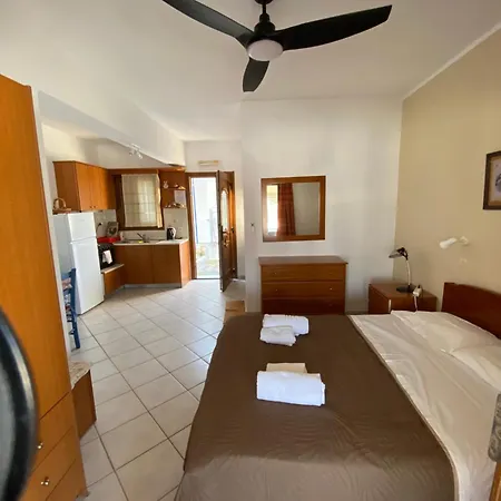 Glaros Apartmanhotel 3*