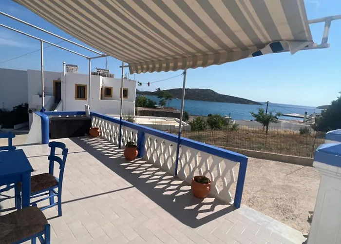 Glaros 아파트호텔 3*